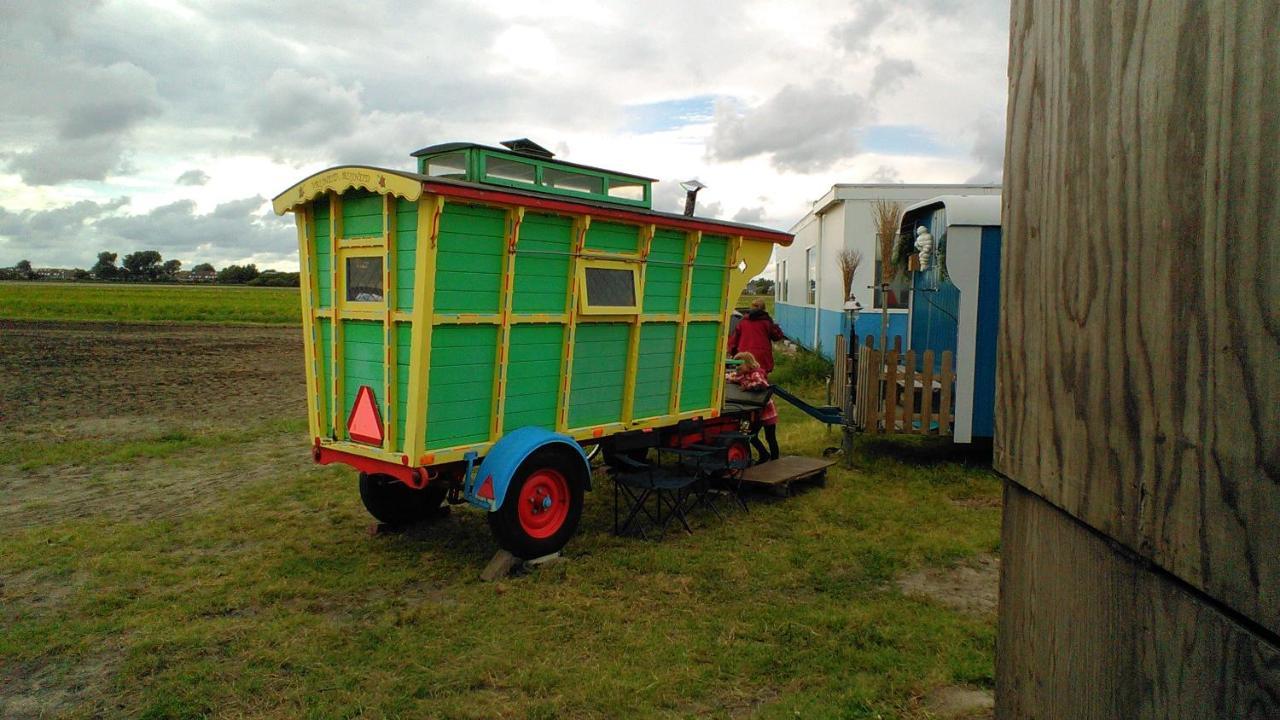 B&B Boerderij Rust, In Pipowagens! 덴헬데르 외부 사진